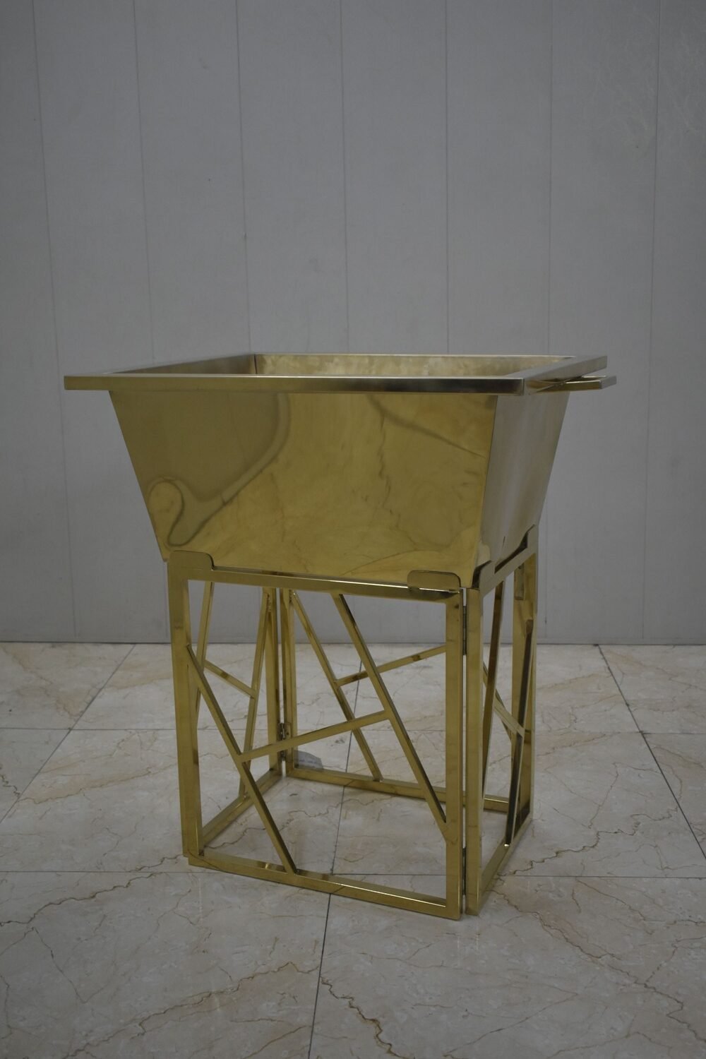 Dustbin